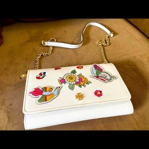 Tory Burch Emerson Applique Chain Wallet